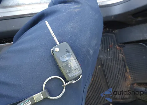 2009 Volkswagen Rabbit S из США, поврежденный, VIN WVWBA71K19W050074